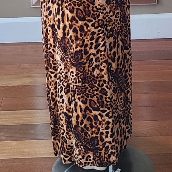 BRAND NEW!  ANIMAL PRINT LONG DRESS - Picture 3 of 6